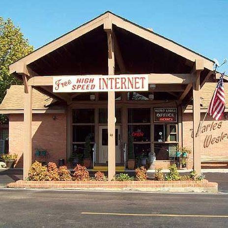 Charles Wesley Motor Lodge Downtown Broken Bow- Hochatown Exterior photo